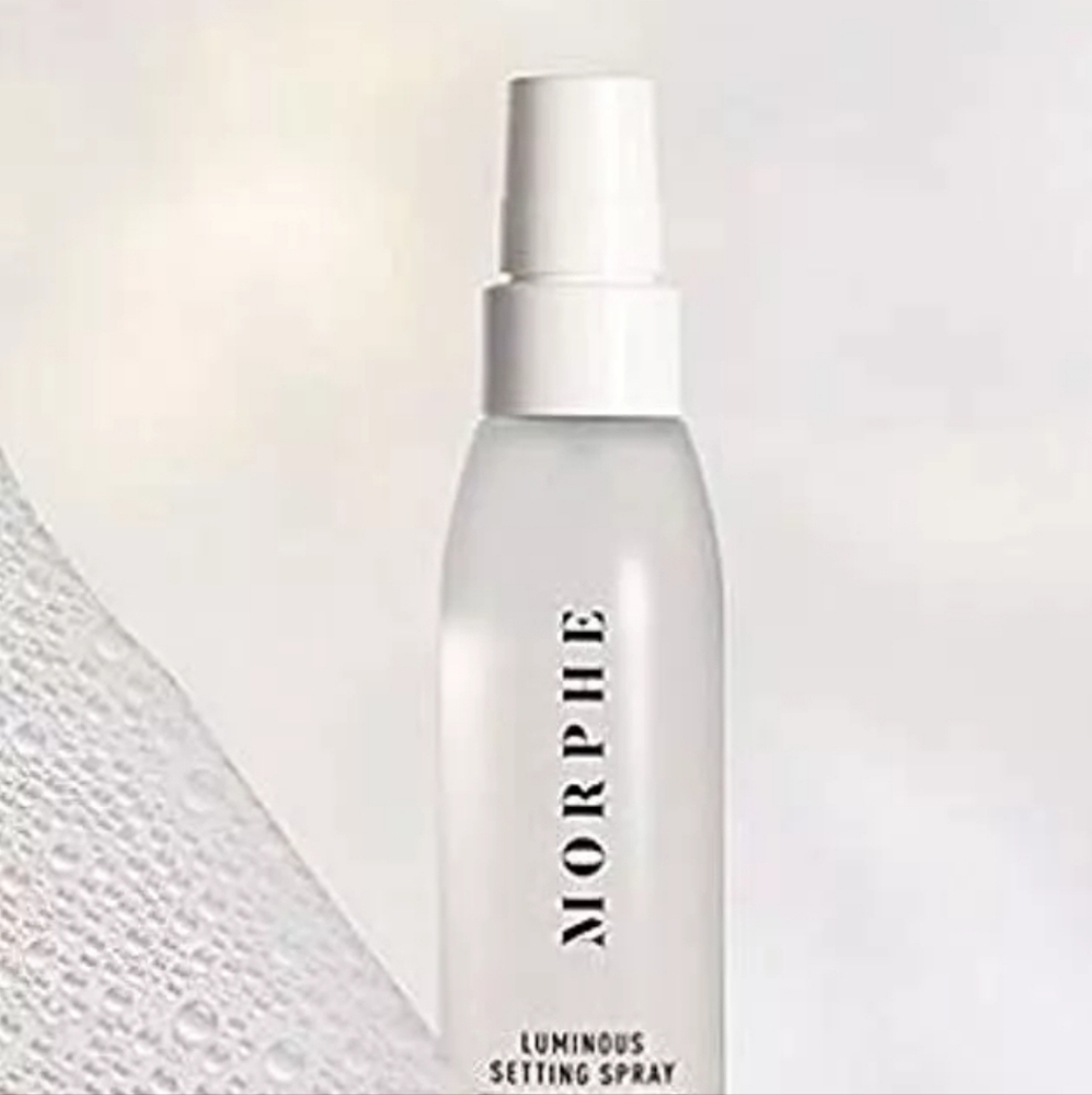 MORPHE setting spray